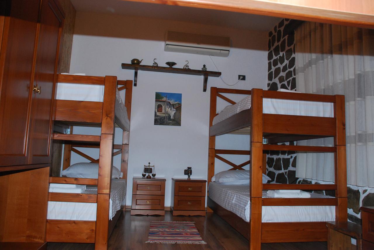 Bed & Breakfast Local Living Edi Berat Dış mekan fotoğraf