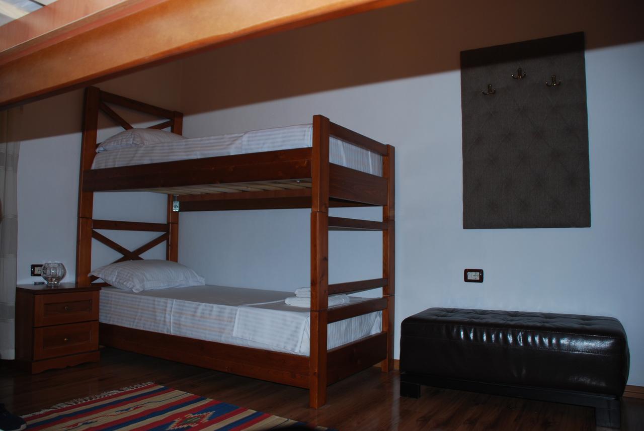 Bed & Breakfast Local Living Edi Berat Dış mekan fotoğraf