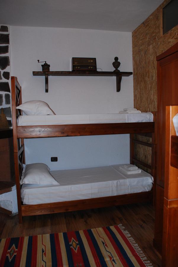 Bed & Breakfast Local Living Edi Berat Dış mekan fotoğraf