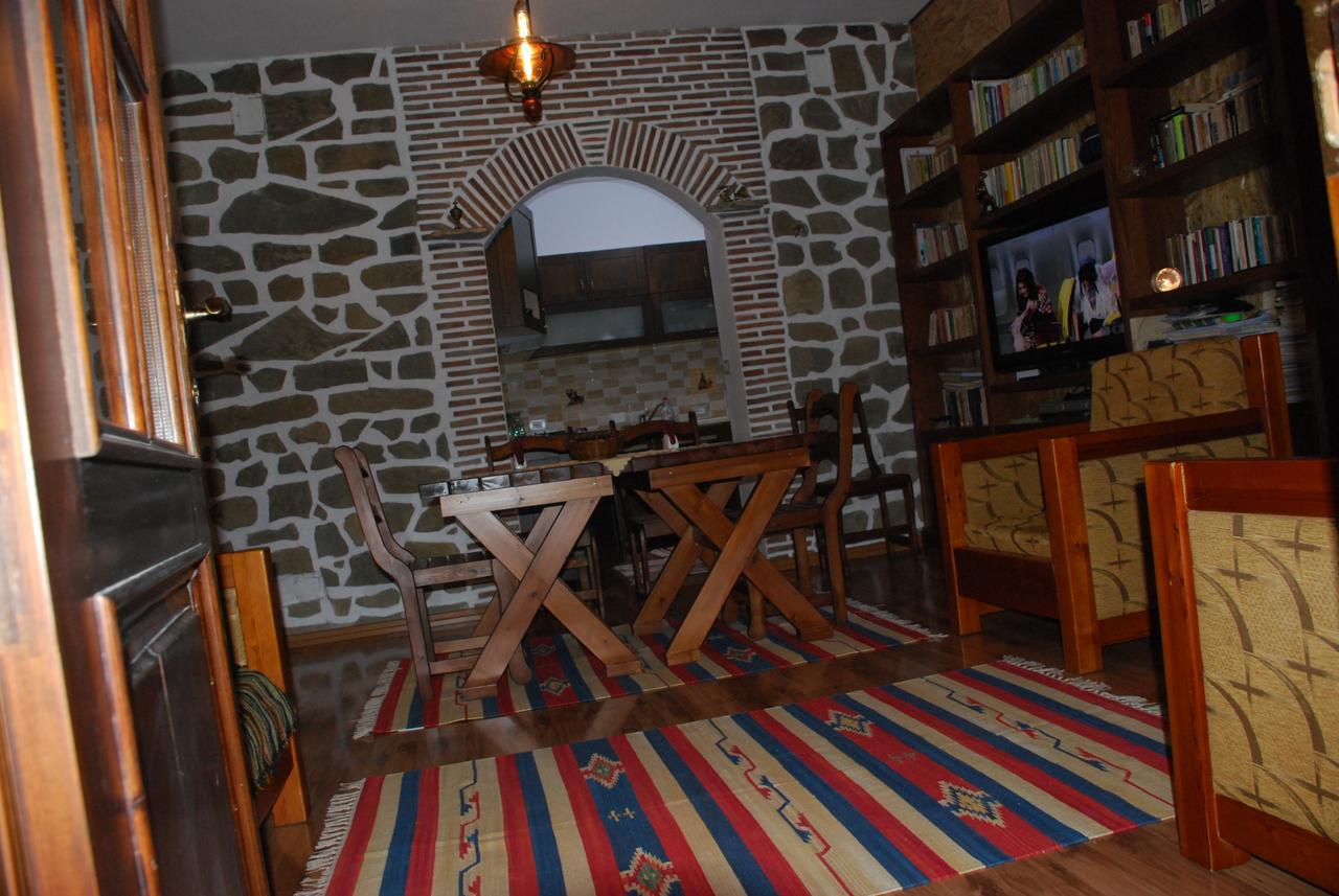 Bed & Breakfast Local Living Edi Berat Dış mekan fotoğraf