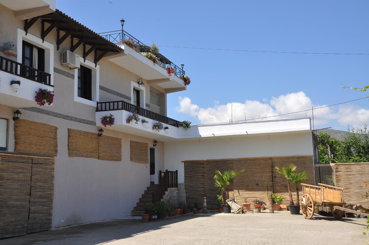Bed & Breakfast Local Living Edi Berat Dış mekan fotoğraf